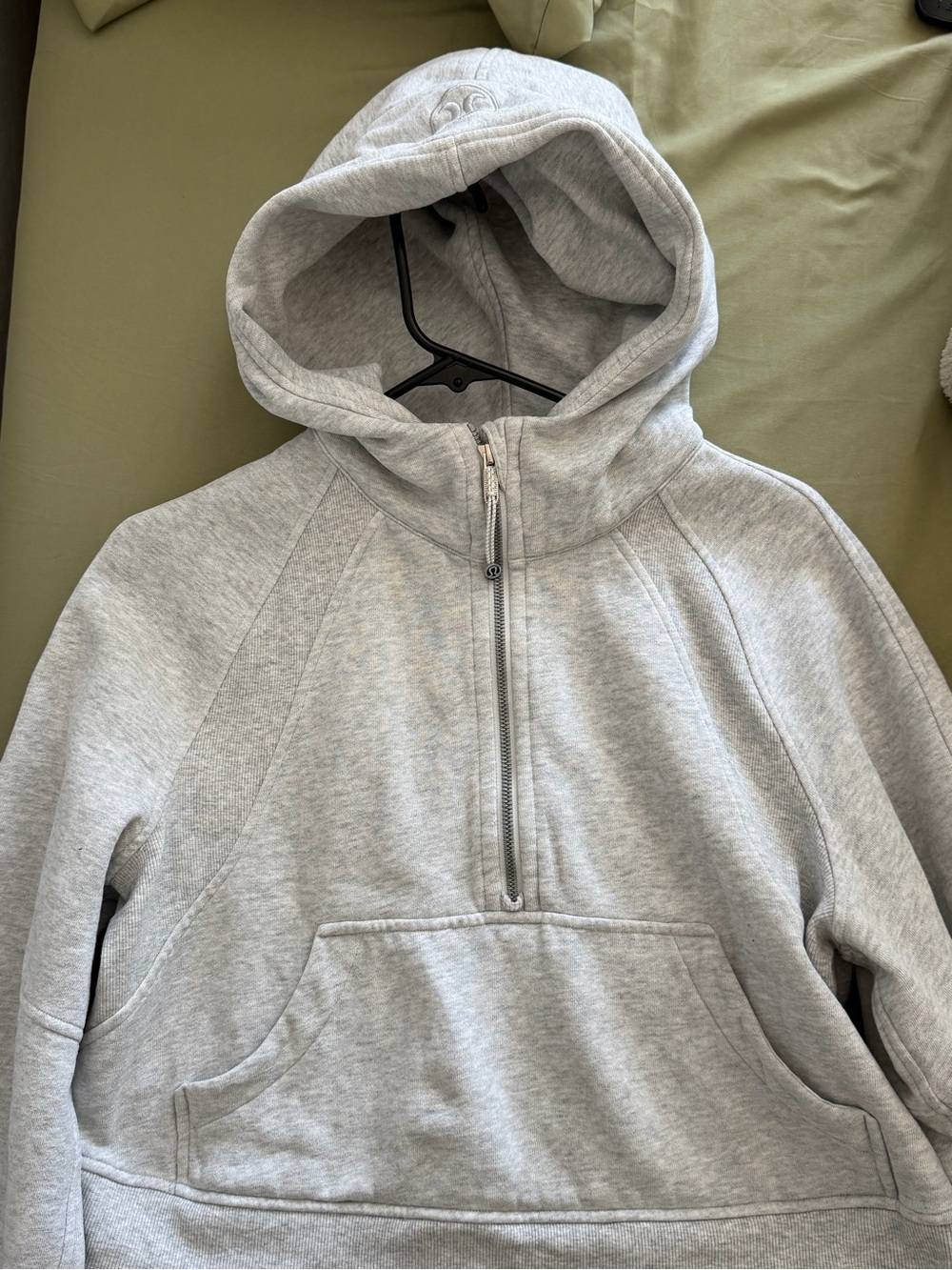lululemon athletica Light Gray Zip-Up Hooded Sweatshirt